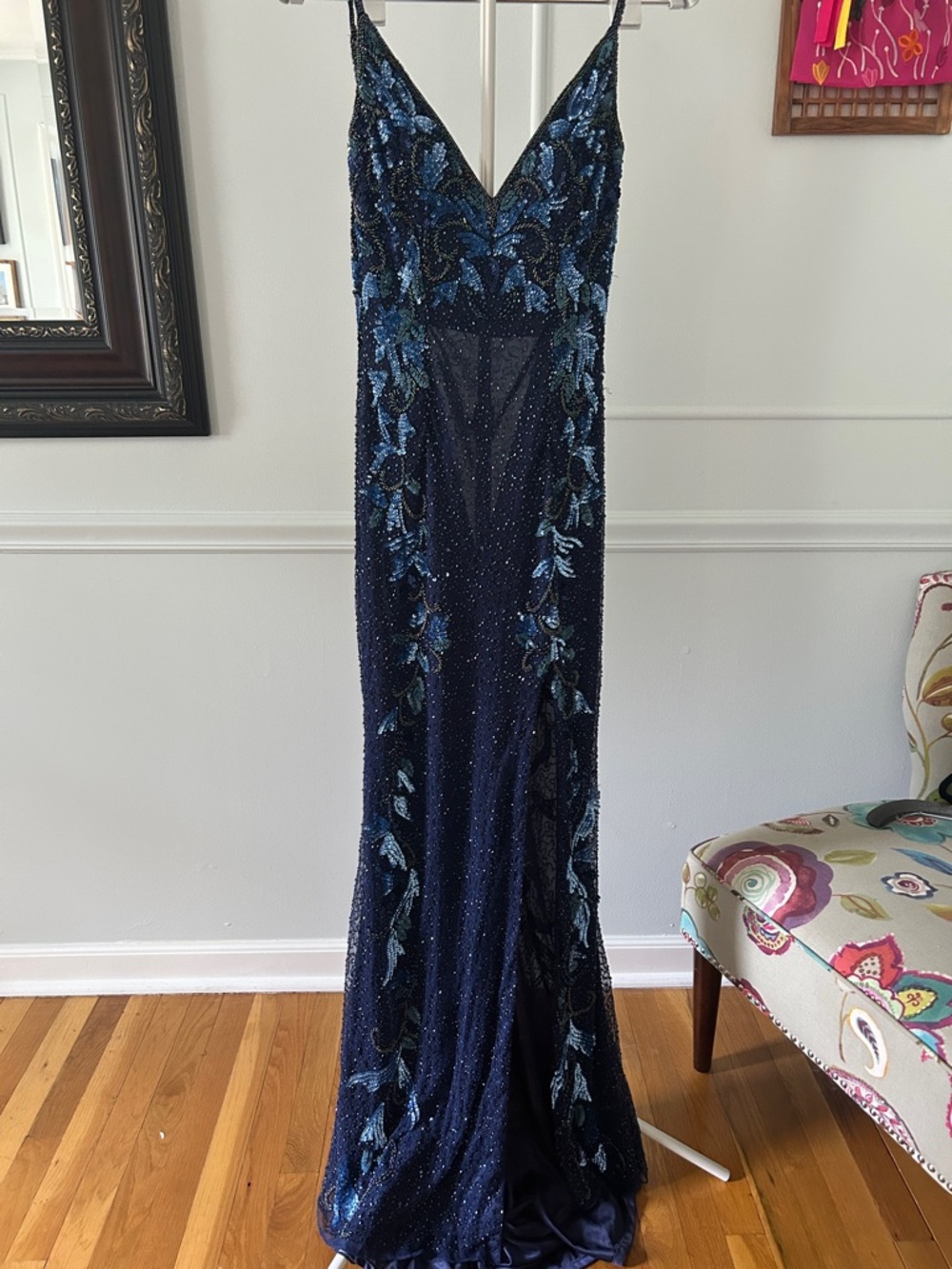 Beaded Navy Blue V-Neck Prom Dress with Floral Appliqué